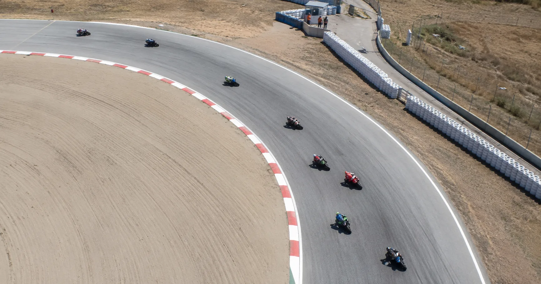 Grabación con drones de una carrera de motos